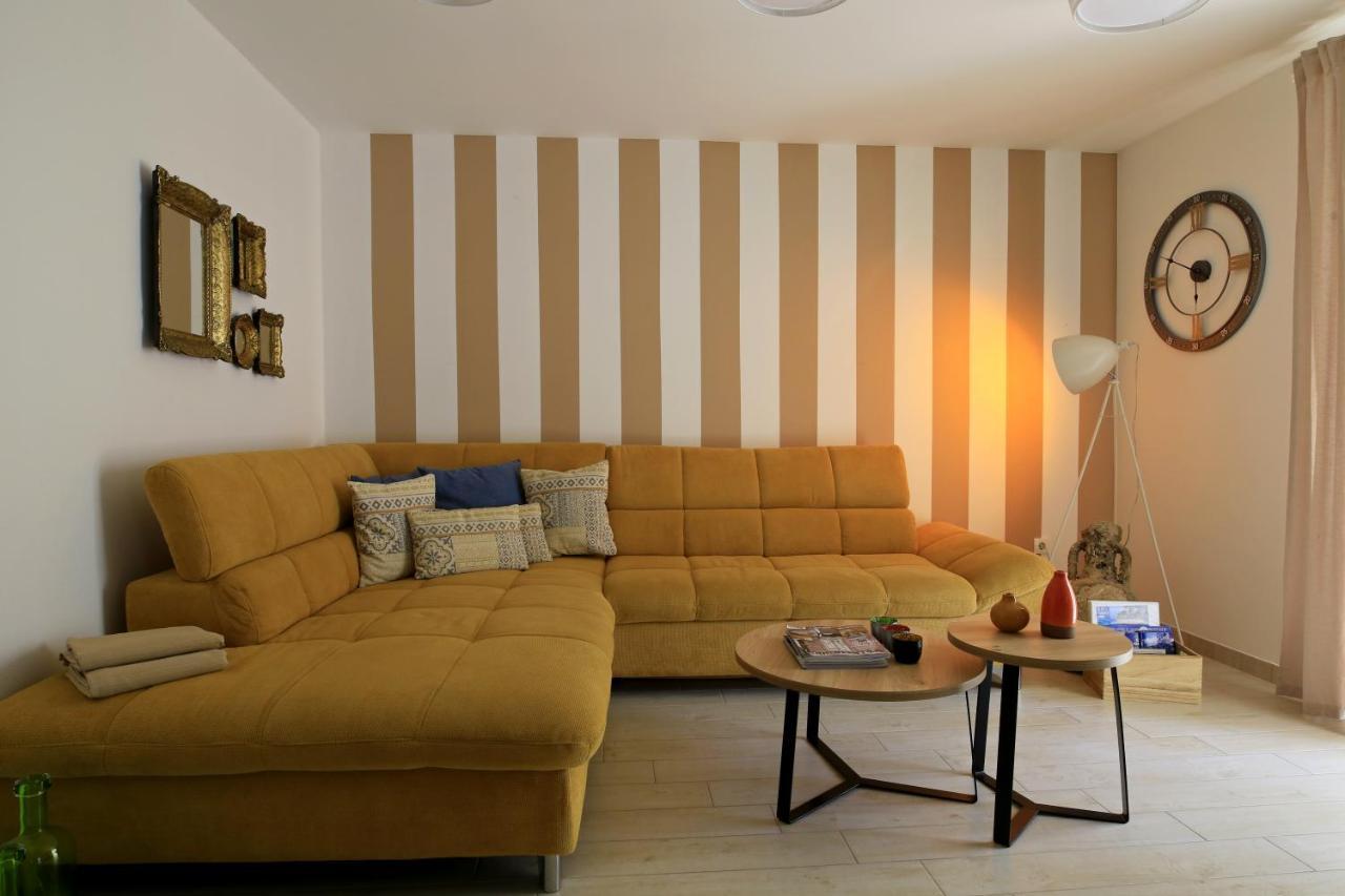 Ferienwohnung NiViGa Makarska Exterior foto